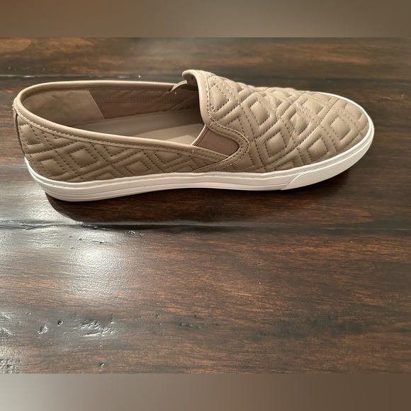 Tory Burch shoes - Picture 5 of 9